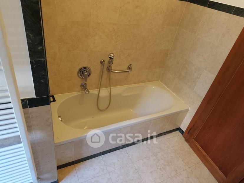 Quadrilocale in Via Beato Luca Belludi — foto 19 di 29