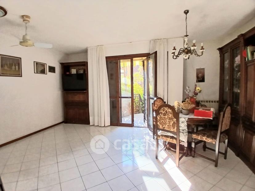 Villa in Via Viorate — foto 2 di 25
