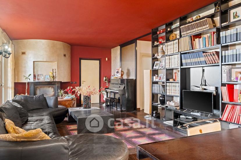 Villa in Via Grigioni 44 — foto 15 di 28