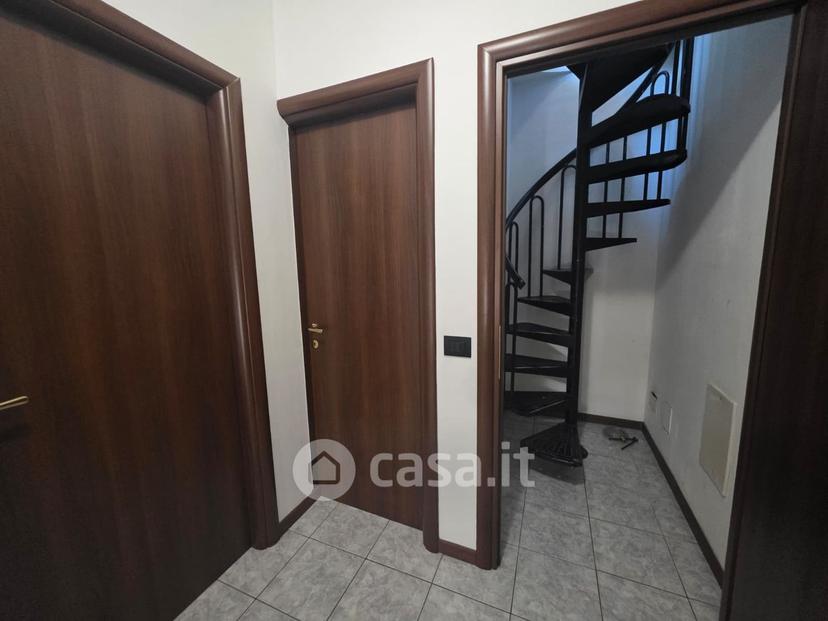 Stanza in Via Santa Margherita — foto 33 di 34