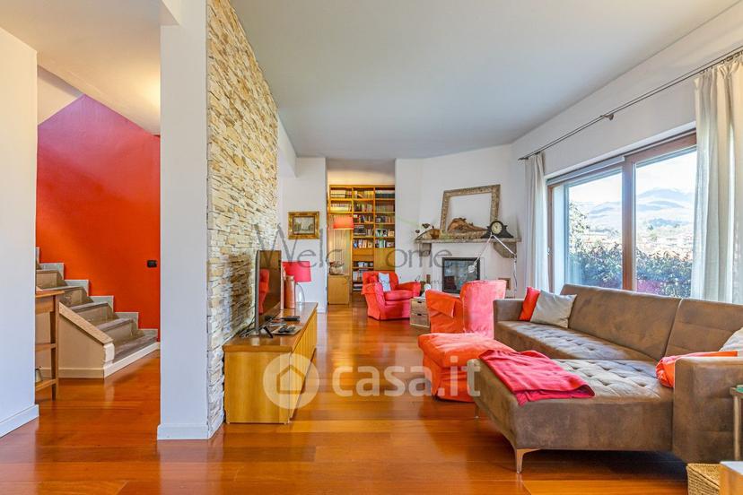 Villa in Via dei Faggi Rossi — foto 11 di 39