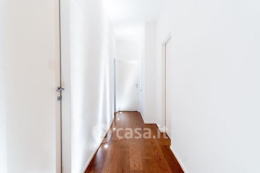 Villa in Via Alessandro Manzoni — foto 35 di 54
