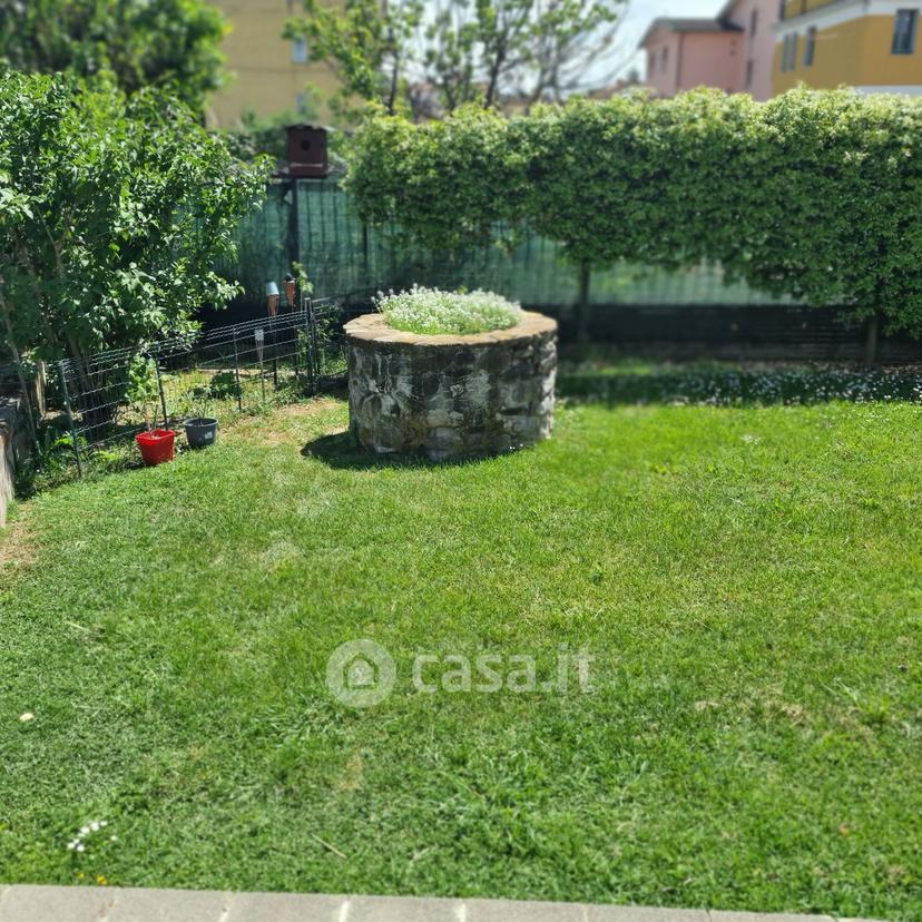 Villa in Via Ugo Foscolo 28 — foto 19 di 43