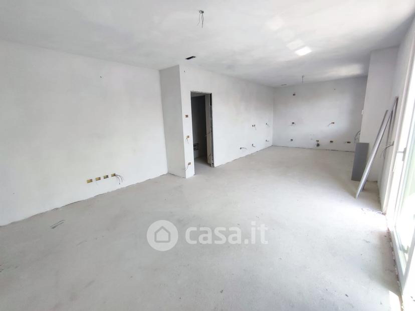 Trilocale in Via Valtrighe — foto 18 di 33