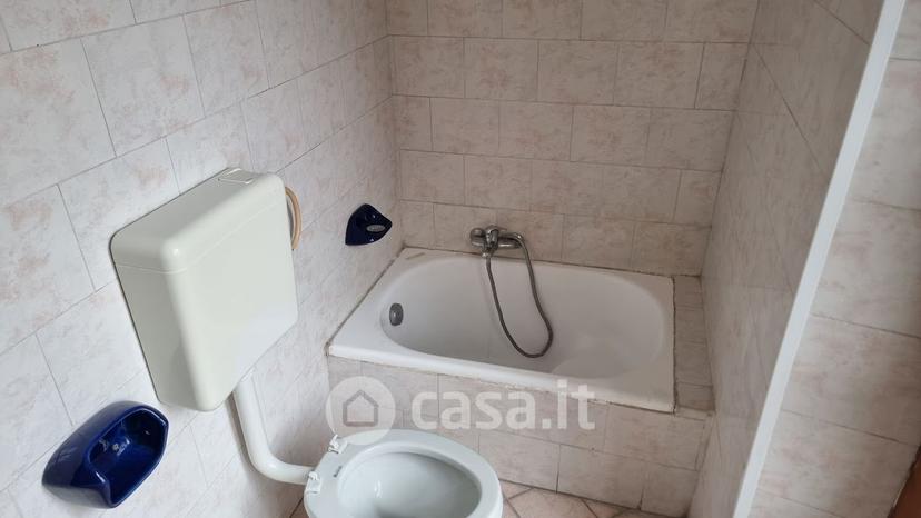 Trilocale in Piazza C. B. Cavour 2 — foto 6 di 28