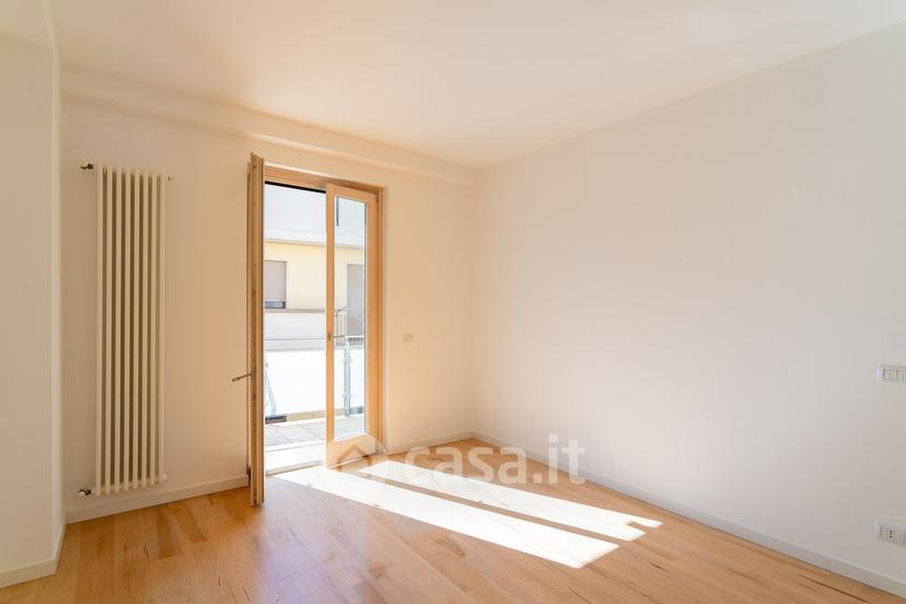 Quadrilocale in Via Edmondo de Amicis 50 a — foto 14 di 30
