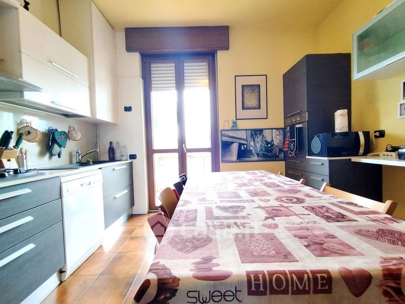 Trilocale in Via Volturno — foto 19 di 35