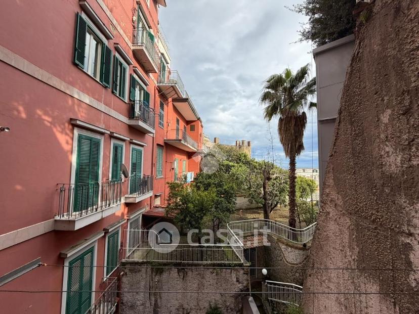 Trilocale in Salita Capodimonte 105 — foto 12 di 19