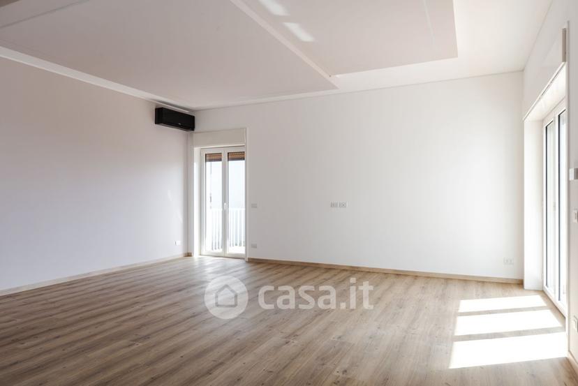 Appartamento in Via Livorno 3 — foto 32 di 33
