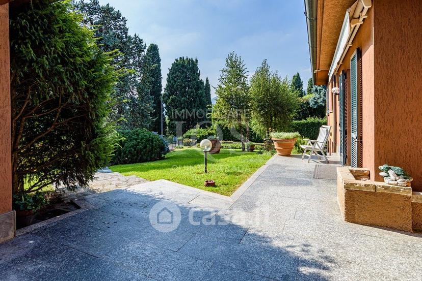 Villa in Via U. Foscolo 16 — foto 11 di 31