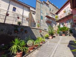 Trilocale in Via San Antonio 10 a