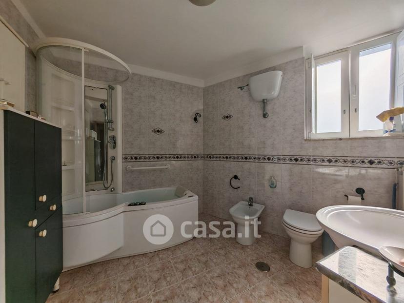 Quadrilocale in Via Generale Pasquale Tenga 33 — foto 11 di 42