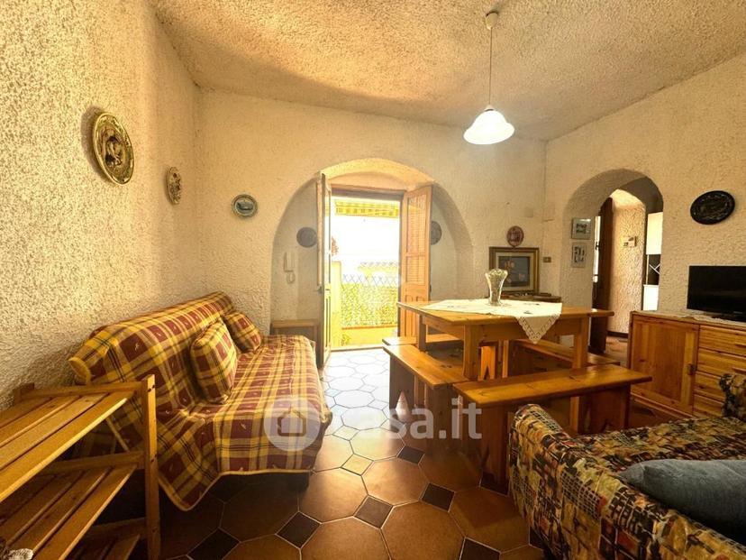 Trilocale in Via Mazzini 6 — foto 8 di 28
