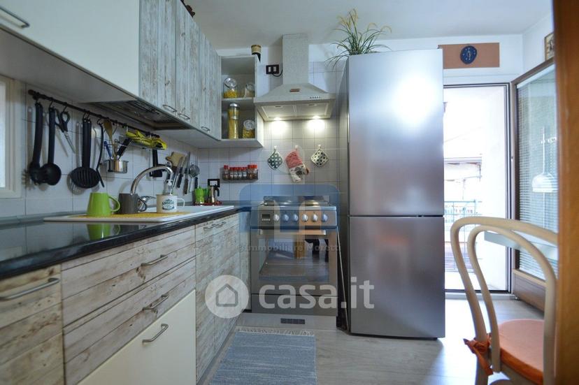 Trilocale in Via Alberti 5 — foto 2 di 33