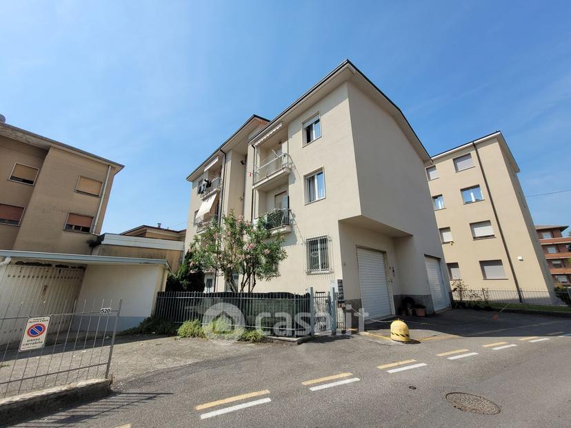 Trilocale in Via Montello 512 — foto 2 di 21