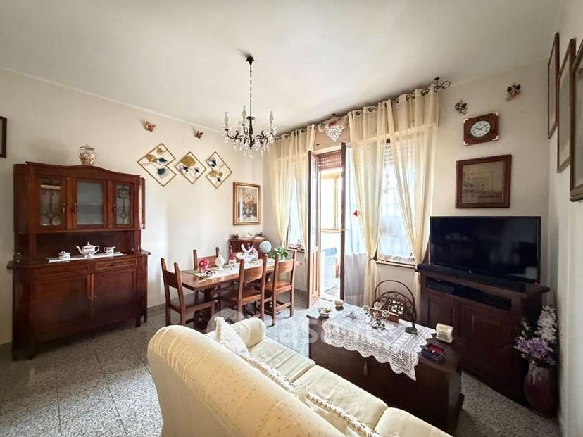 Trilocale in Via Liguria 10