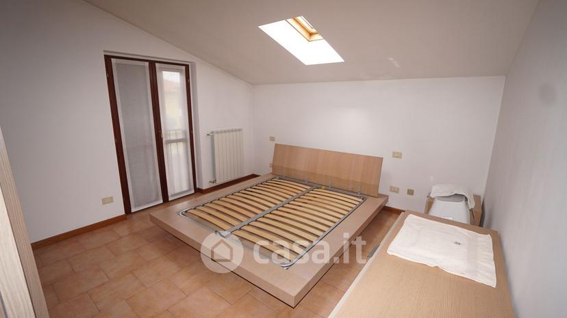 Trilocale in Via Cernaia 34 — foto 8 di 16