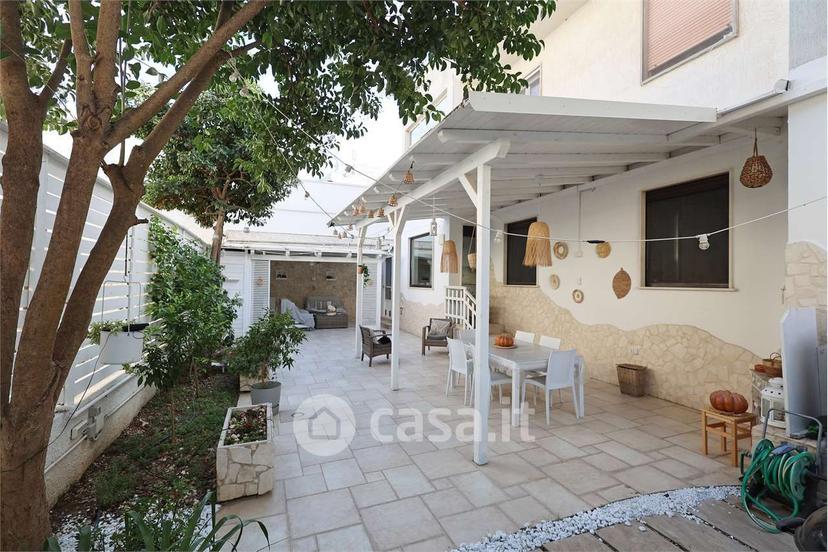 Quadrilocale in Via Imperatore Costantino 23 — foto 16 di 31