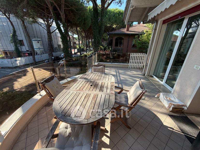 Quadrilocale in Viale Capua 2 R — foto 2 di 32