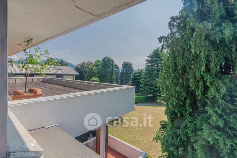 Villa in Via Como 19 — foto 8 di 32