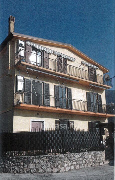 Trilocale in Via Cesina — foto 11 di 32