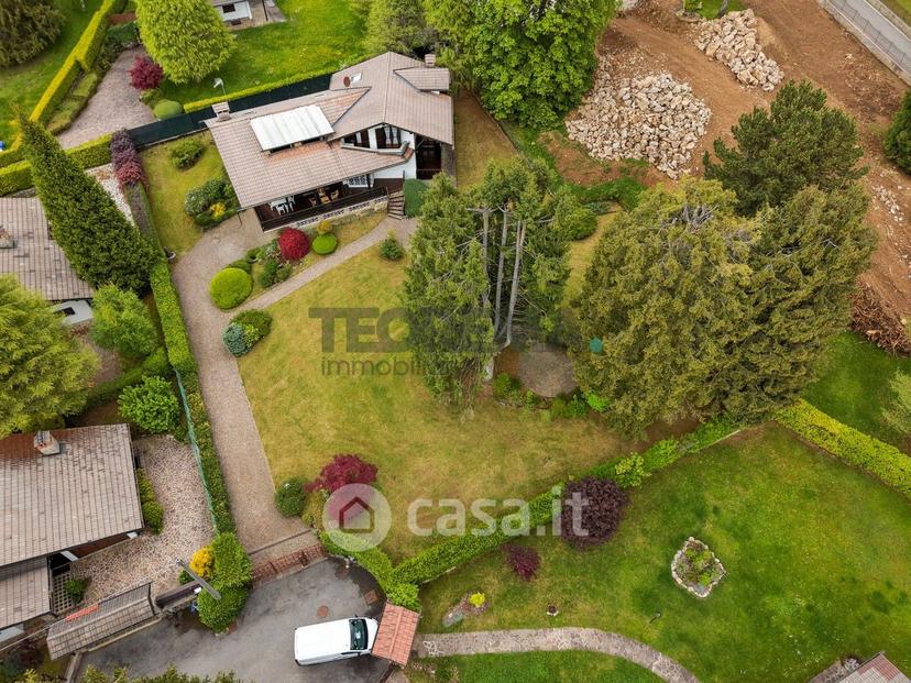 Villa in Viale Belvedere 14 — foto 14 di 77