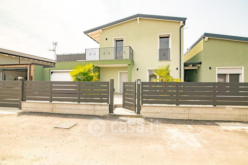 Villa in Via Mario Baratta — foto 14 di 63