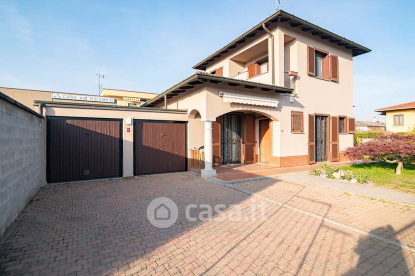 Villa in Via Bruno Buozzi — foto 29 di 42