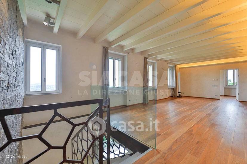 Villa in Via Belvedere 37 — foto 24 di 95