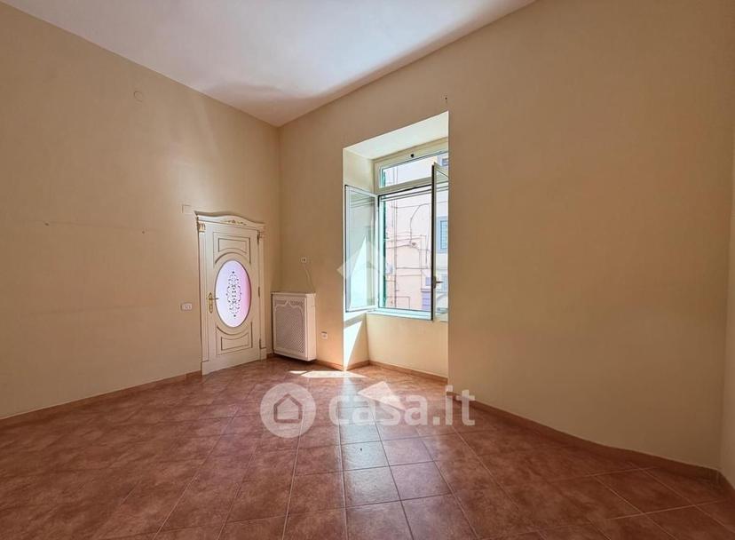 Trilocale in Salita Capodimonte 105 — foto 10 di 19