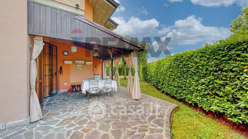 Villa in Via Fratelli Rosselli — foto 52 di 74