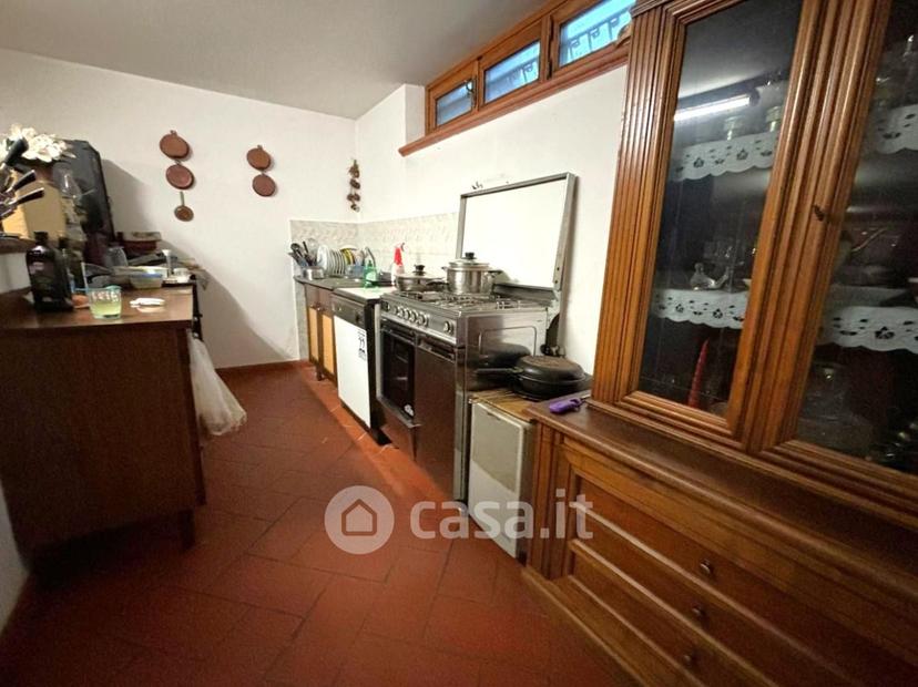 Villa in Via Romboni 55041 — foto 11 di 32