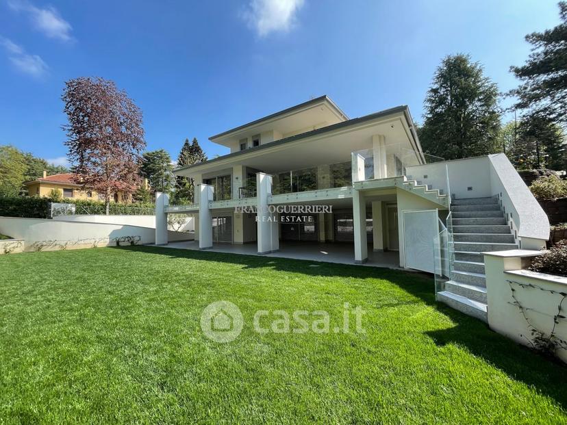 Villa in Via Alcide de Gasperi — foto 7 di 29