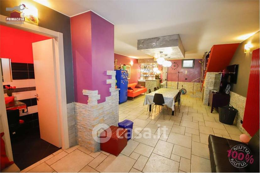 Villa in Via Bergamo 35 — foto 24 di 27