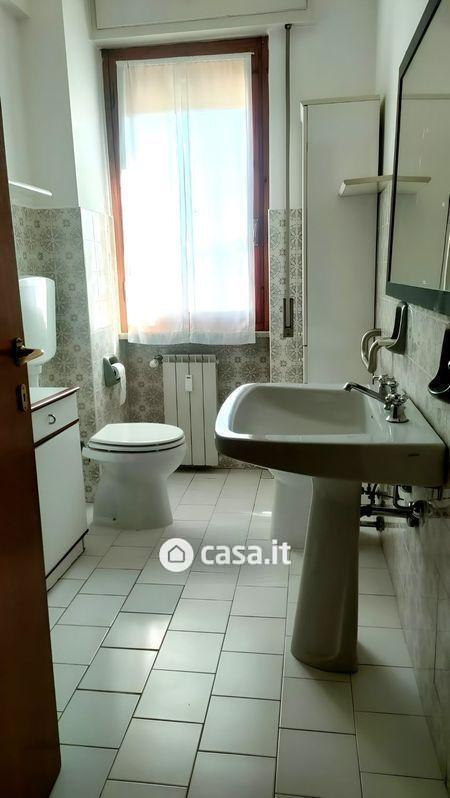 Stanza in Via Fratelli Rosselli 4 — foto 7 di 9