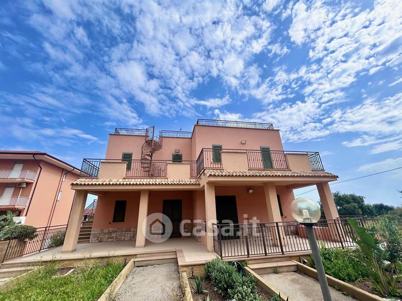 Quadrilocale in Viale delle Madonie 32 — foto 17 di 28