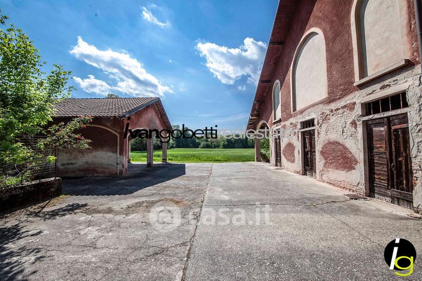 Villa in Via Sempione 13 — foto 23 di 40