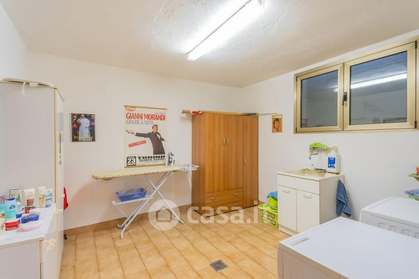 Villa in Via Gianni Rodari 69 — foto 9 di 73