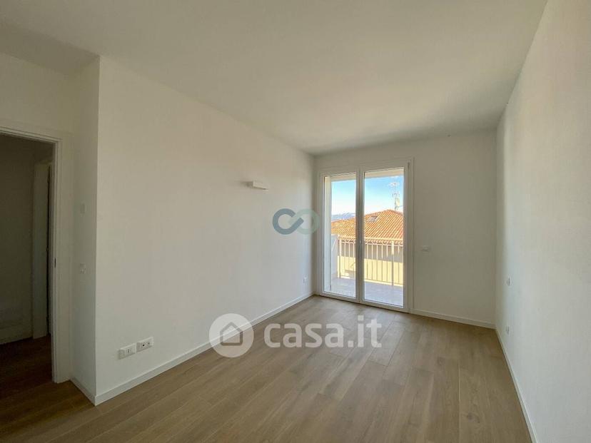 Trilocale in Via San Chiara 1 — foto 7 di 17
