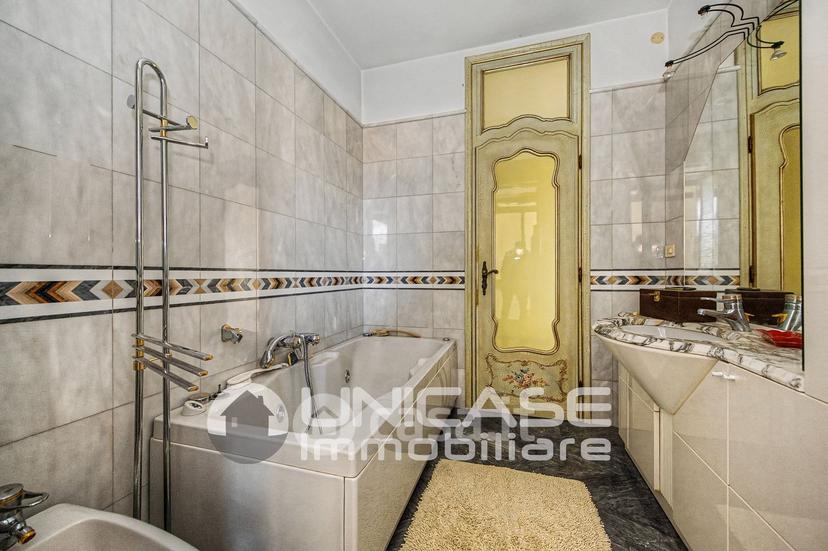 Appartamento in Piazza Vittorio Veneto 44 — foto 34 di 49