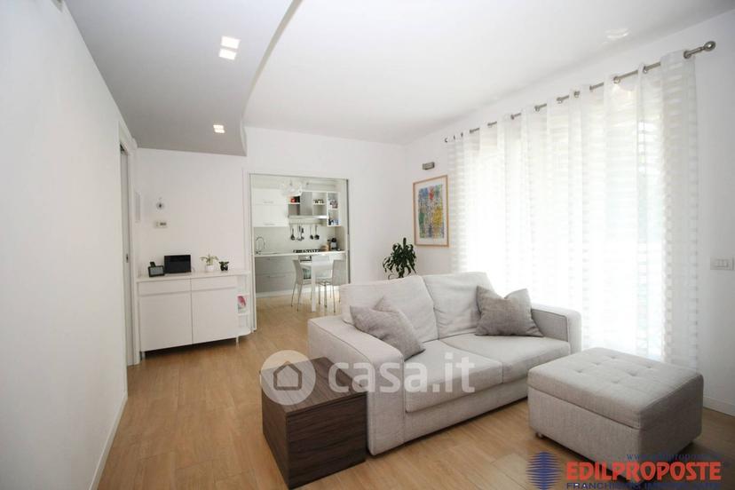 Trilocale in Via Pietro Maroncelli 26 — foto 18 di 31