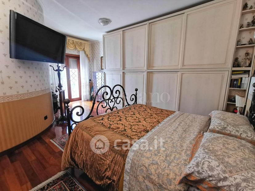 Villa in Via Eschilo — foto 30 di 37