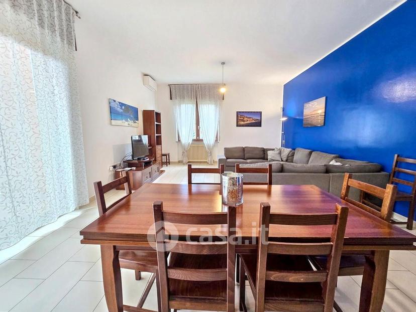 Villa in Viale Ugo Foscolo 46 — foto 25 di 70
