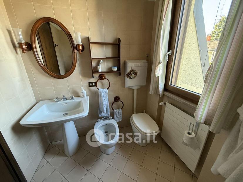 Villa in Via A. Mantegna — foto 24 di 47