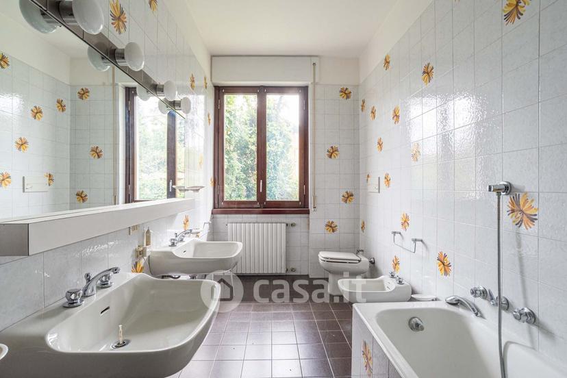 Villa in Via Pozzi — foto 25 di 28