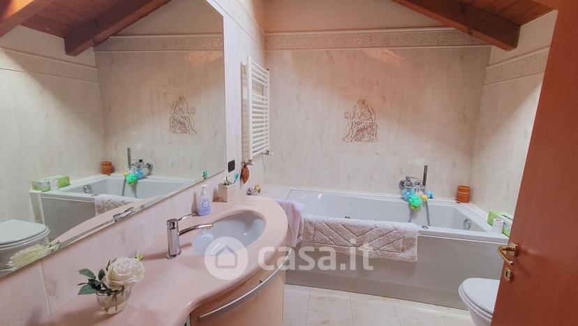 Villa in Via Giuseppe de Filippi 29 — foto 19 di 53