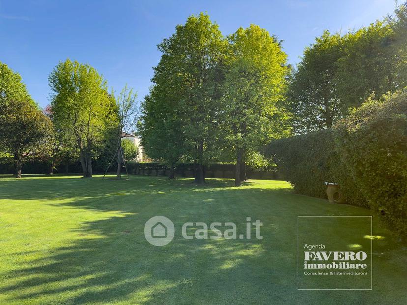 Villa in Piazza G. Marconi 28 — foto 8 di 54