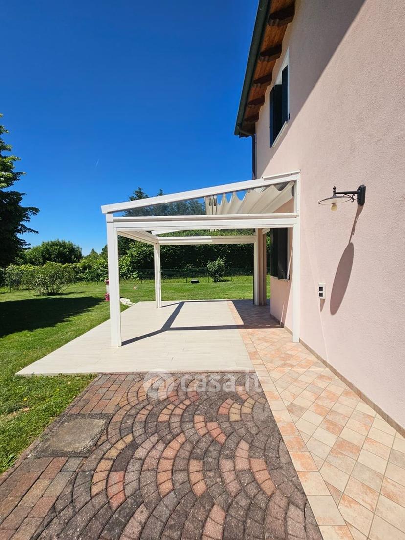 Villa in Via Martiri della Libertà — foto 18 di 19