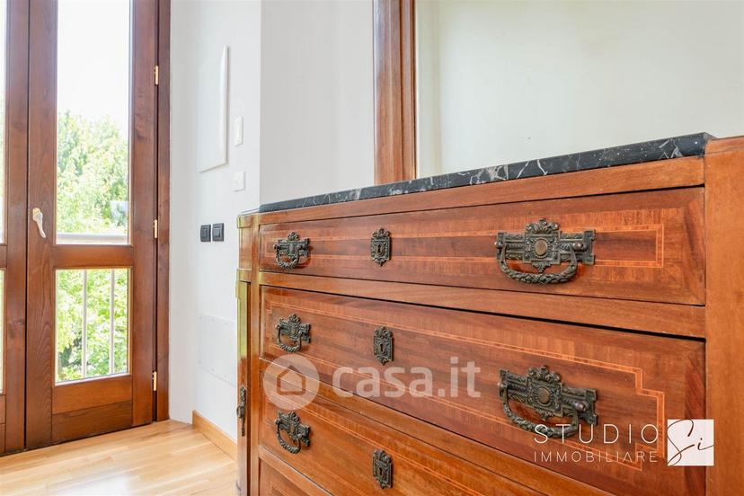 Villa in Viale Libertà — foto 20 di 48