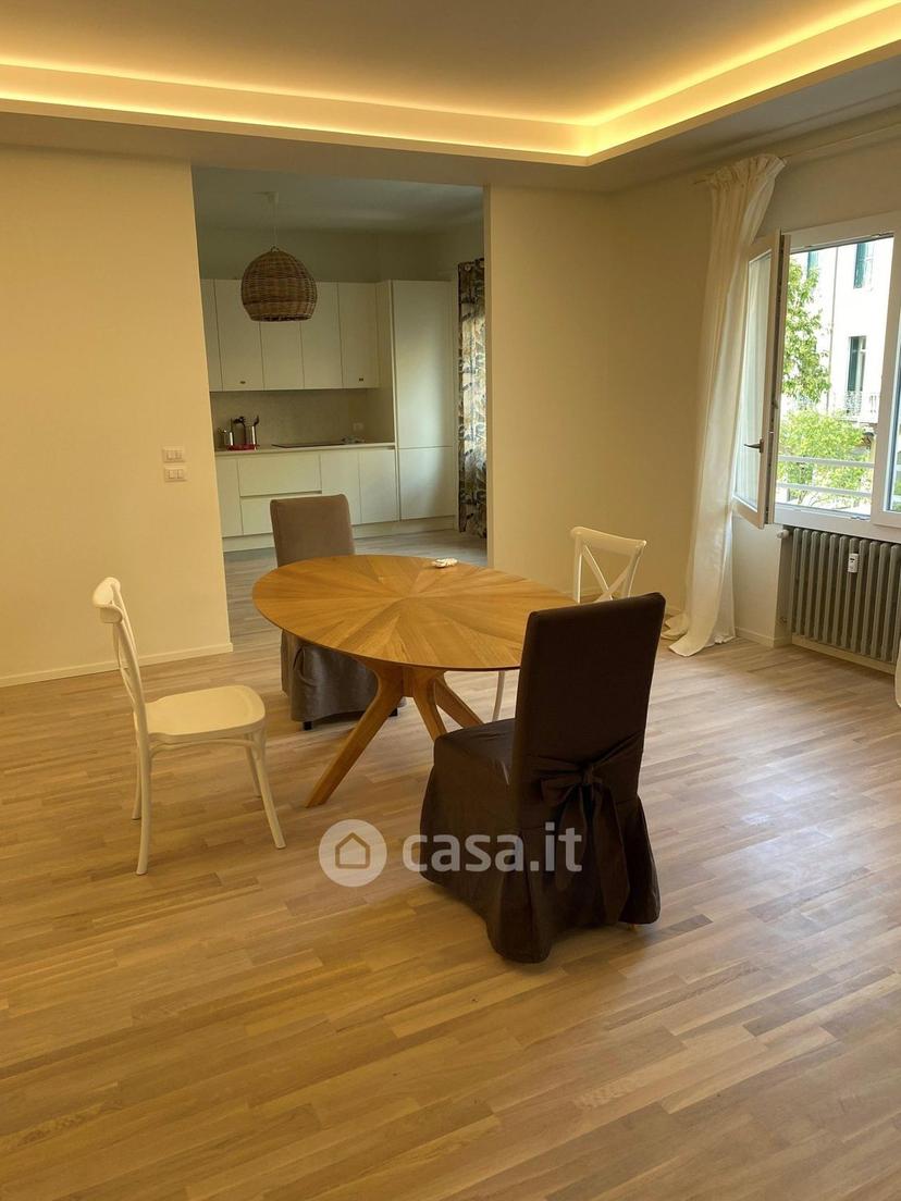 Stanza in Viale Giosuè Carducci 6 — foto 3 di 14
